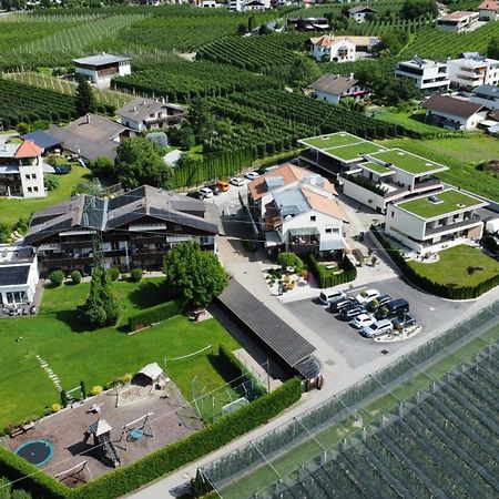 Residence Montani Laces Eksteriør billede