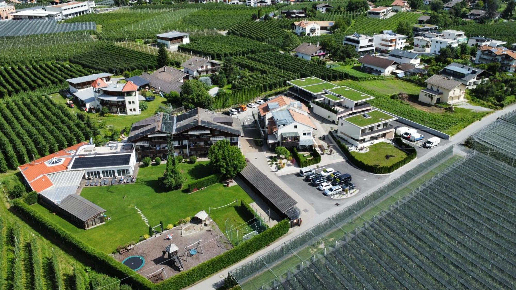 Residence Montani Laces Eksteriør billede