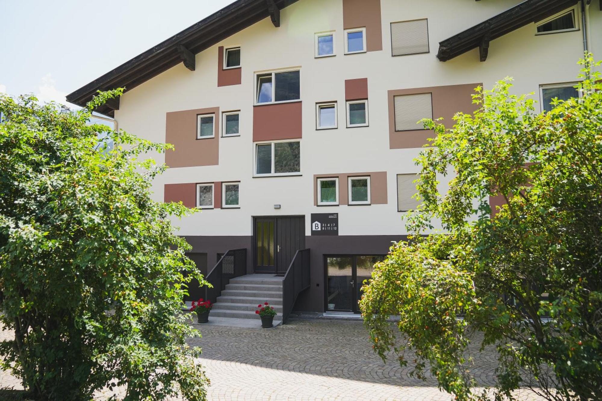 Residence Montani Laces Eksteriør billede